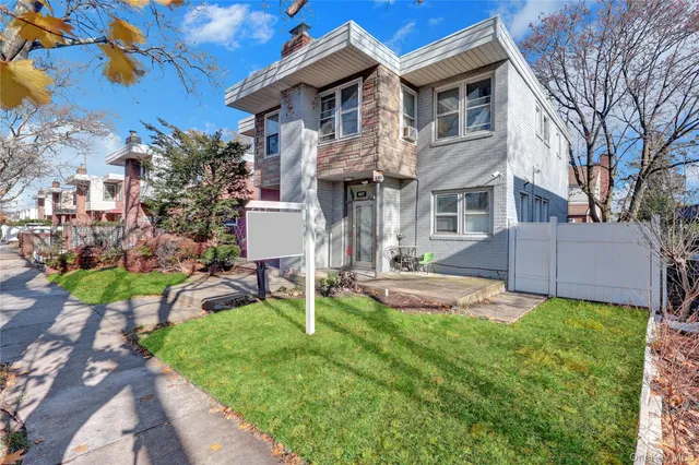 $798,000 | 83-27 Commonwealth Boulevard | Bellerose