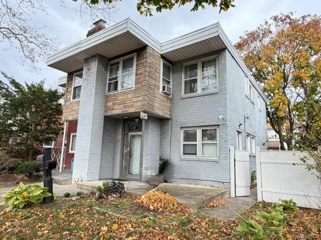 $798,000 | 83-27 Commonwealth Boulevard | Bellerose