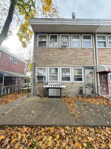 $798,000 | 83-27 Commonwealth Boulevard | Bellerose