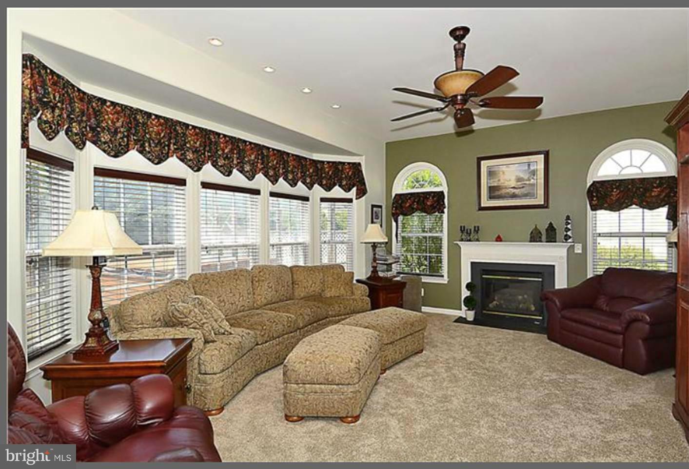 813 Rayquick Road Warrenton, VA 20186 - Photo 12 of 22 Family Room