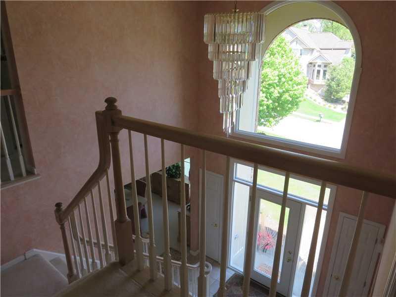369 Cobblestone Circle McKees Rocks, PA 15136 - Photo 16 of 20 Entry/Foyer.