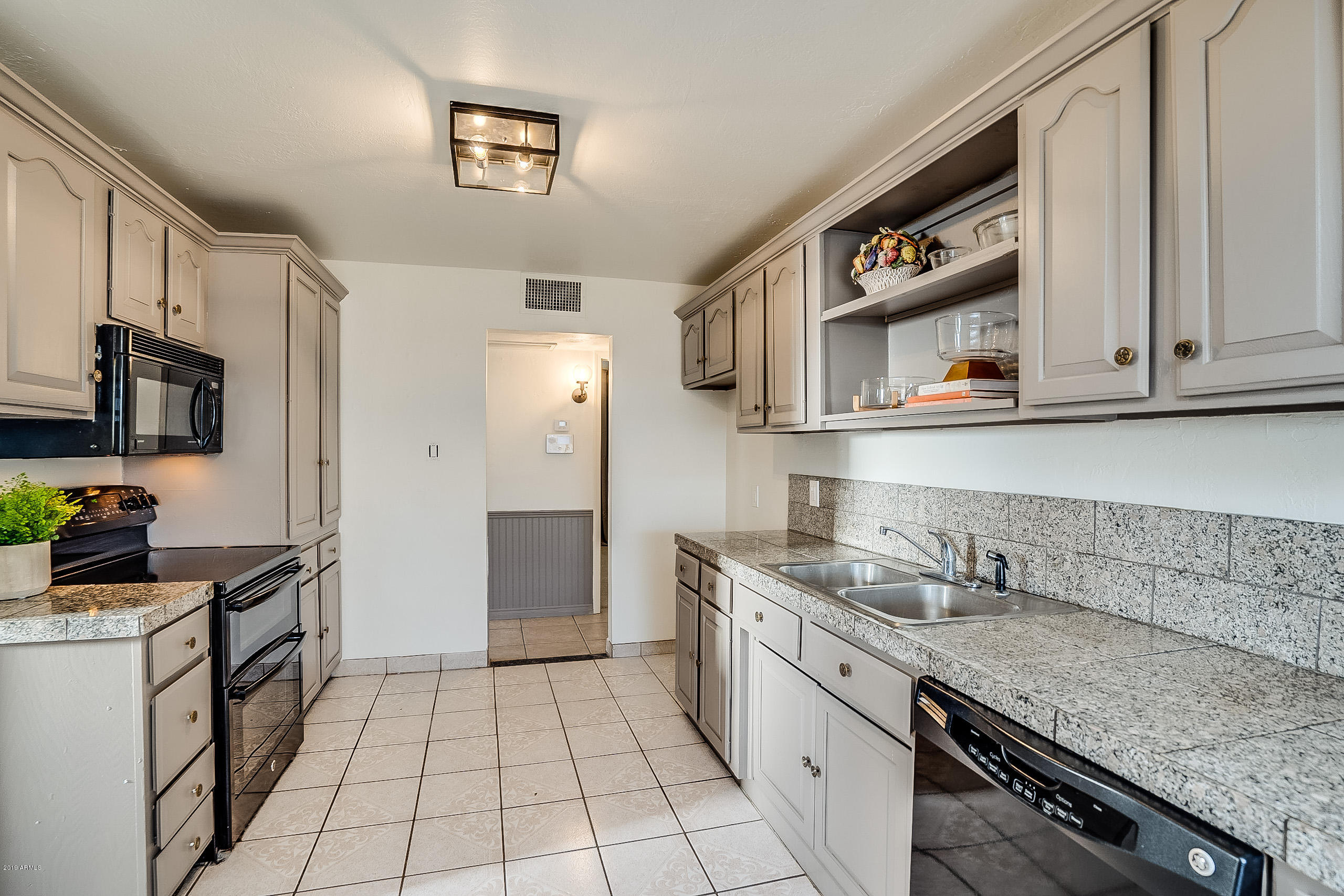 3003 West Bethany Home Road Phoenix, AZ 85017 - Photo 15 of 30 Kitchen