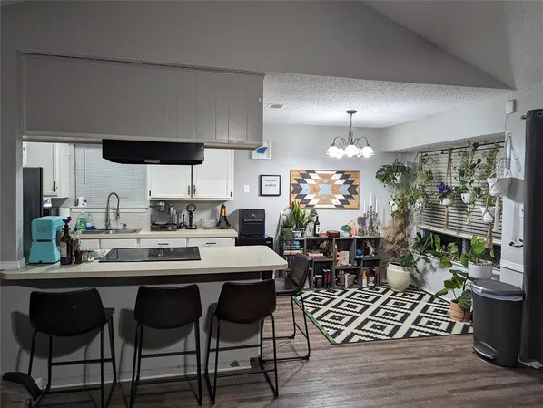 $2,200 | 422 Thoreau Lane, Euless, TX 76039
