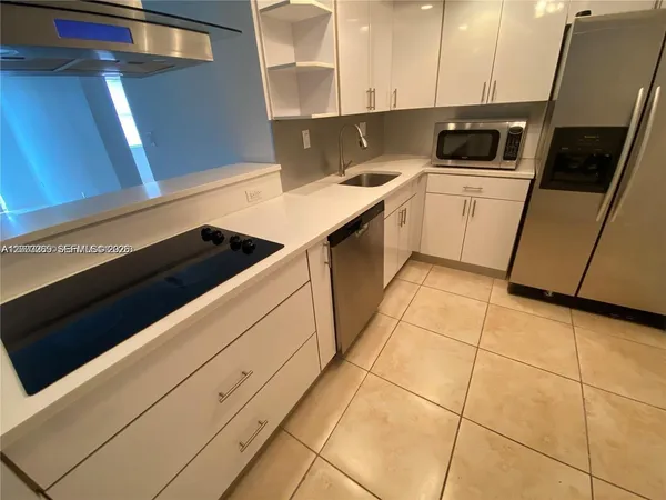 $1,850 | 1800 Sans Souci Boulevard, Unit 315, North Miami, FL 33181