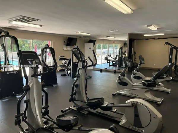 $1,850 | 1800 Sans Souci Boulevard, Unit 315, North Miami, FL 33181