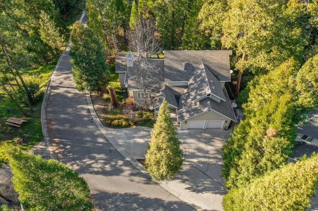 $1,235,000 | 53875 Dogwood Creek Drive, Bass Lake, CA 93604