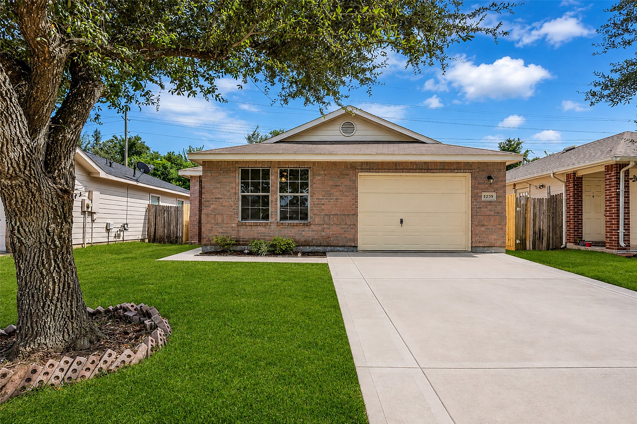 5239 Roth Forest Lane Spring, TX 77389 - Photo 1 of 13 Gallery Image 1