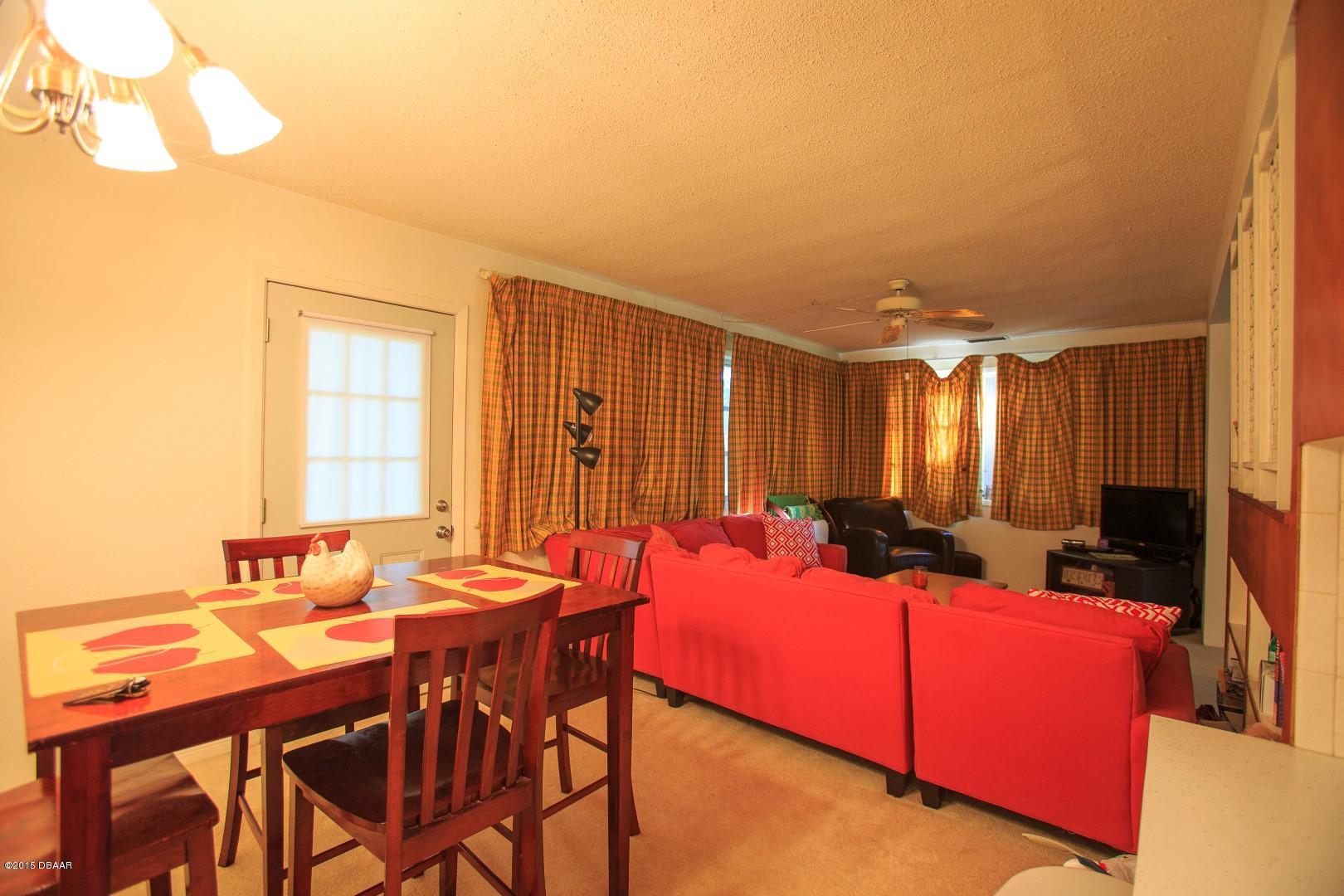 840 Pineapple Road South Daytona, FL 32119 - Photo 4 of 11 Dining Room