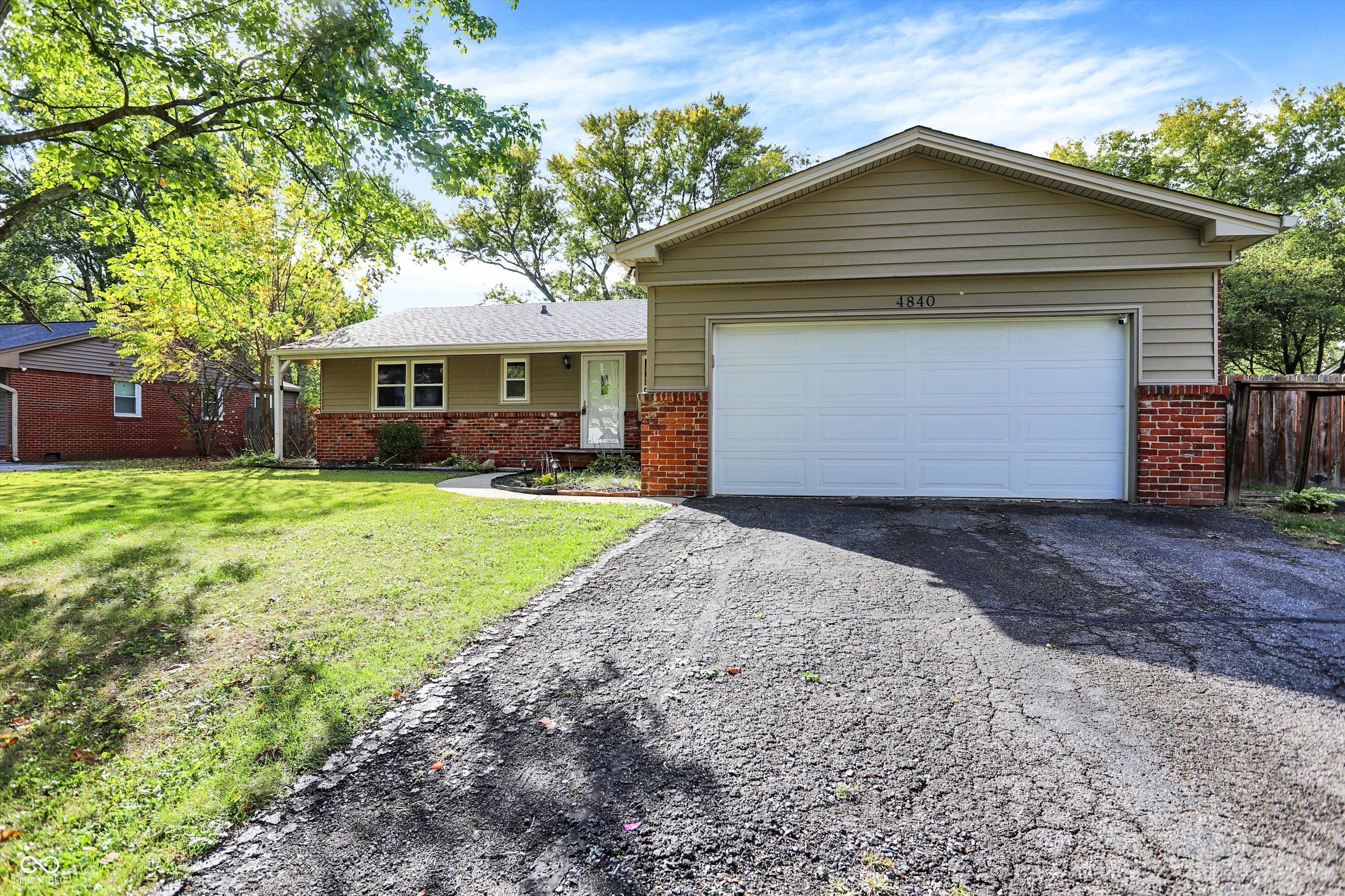 4840 Alameda Road Indianapolis, IN 46228 - Photo 3 of 49 Gallery Image 3