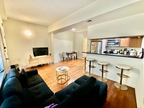 $3,200 | 187 Wayne Street, Unit 406C, Jersey City, NJ 07302