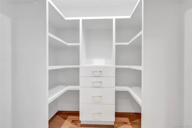 $1,350,000 | 124 Mckinley Avenue, North Bellmore, NY 11710