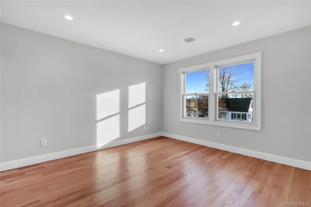 $1,350,000 | 124 Mckinley Avenue, North Bellmore, NY 11710