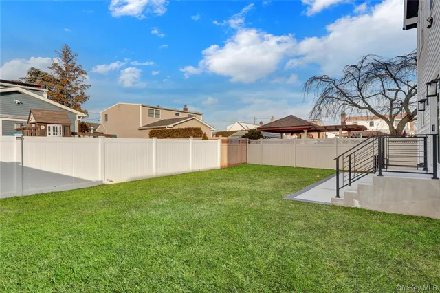 $1,350,000 | 124 Mckinley Avenue, North Bellmore, NY 11710