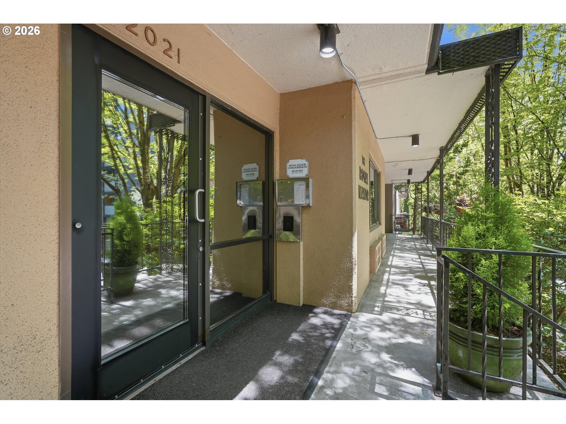 2021 Southwest Main Street, Unit 41 Portland, OR 97205 - Photo 3 of 46