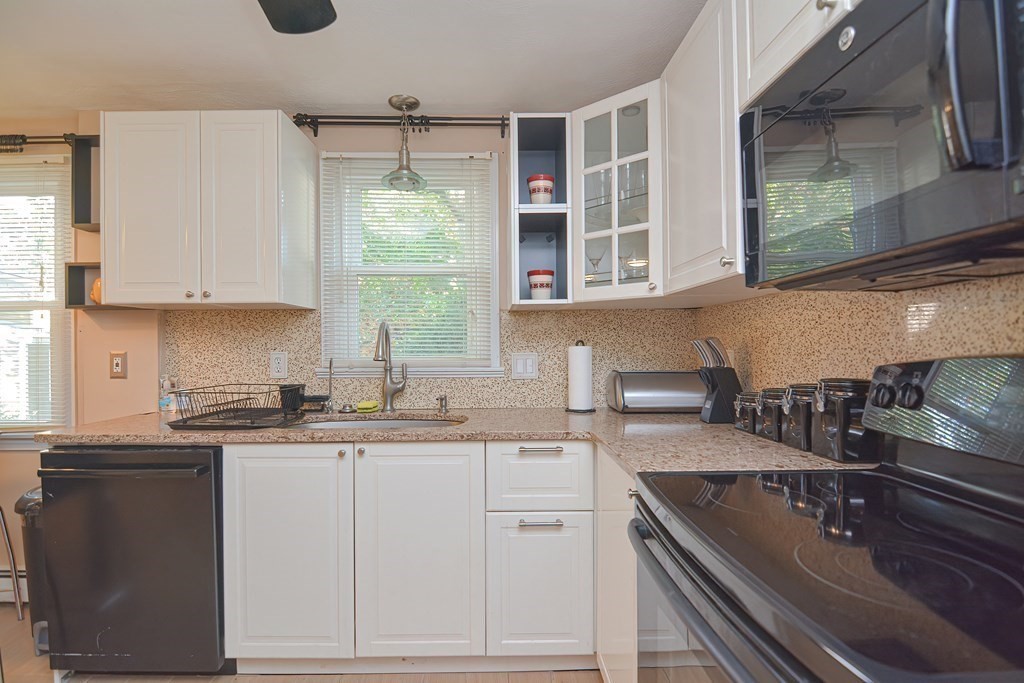 15 Bow Ridge Road Lynn, MA 01904 - Photo 6 of 35 Gallery Image 6