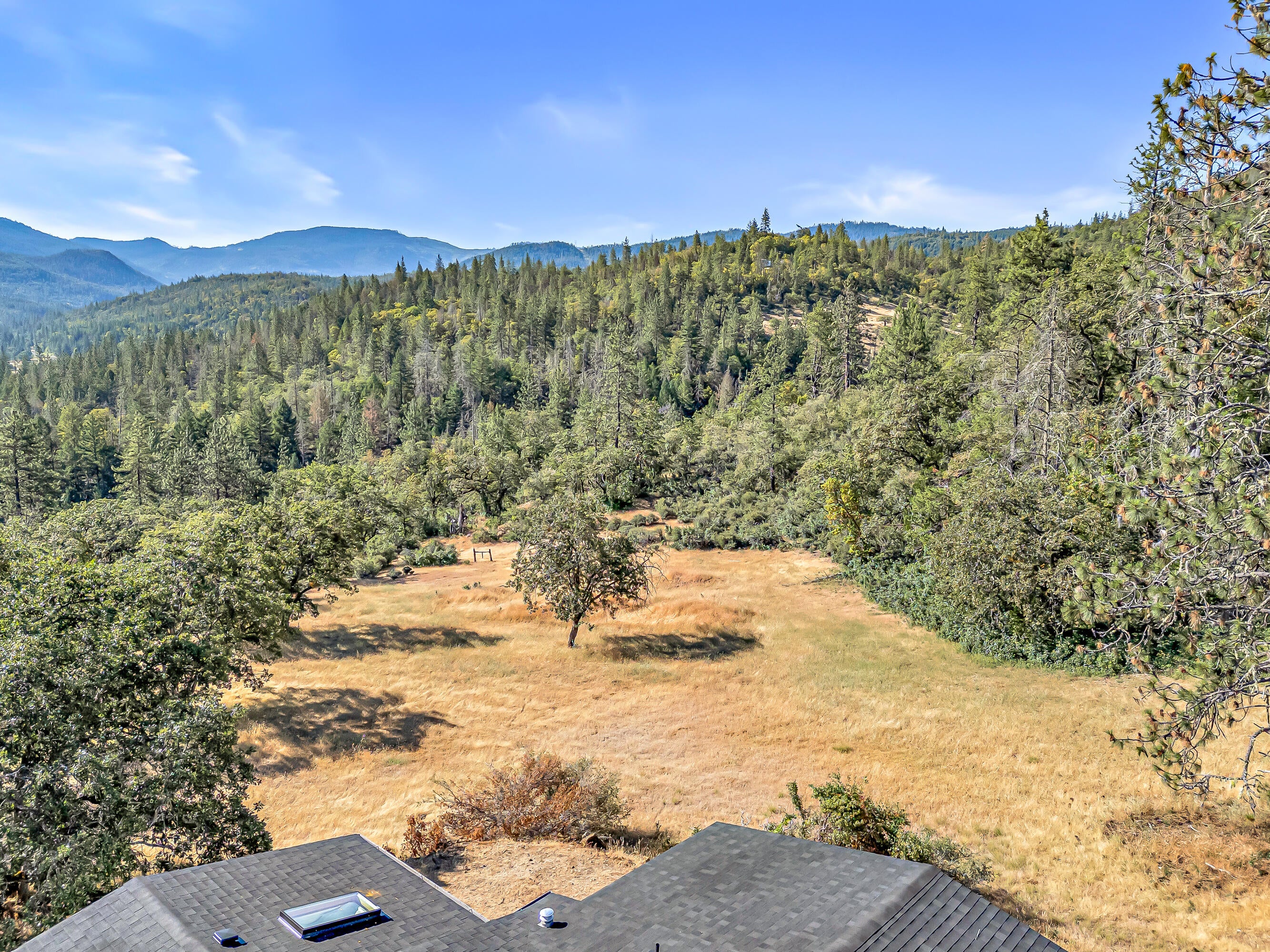 7670 East Antelope Road Eagle Point, OR 97524 - Photo 42 of 48 DJI_20250617085944_0010_D