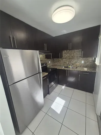 $1,790 | 3518 Taylor Street, Unit 6, Hollywood, FL 33021