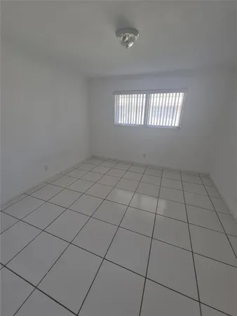 $1,790 | 3518 Taylor Street, Unit 6, Hollywood, FL 33021