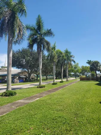 $1,790 | 3518 Taylor Street, Unit 6, Hollywood, FL 33021