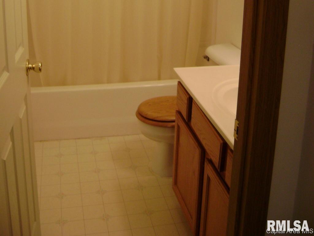 2437 Basil Drive Springfield, IL 62707 - Photo 18 of 36