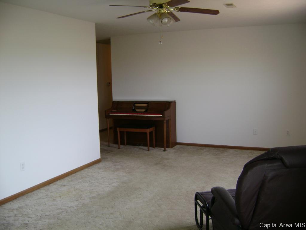 2437 Basil Drive Springfield, IL 62707 - Photo 25 of 36