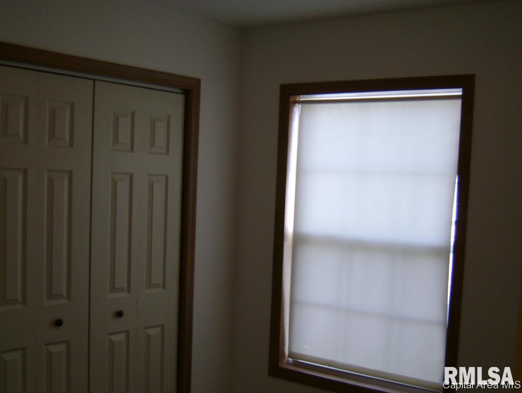 2437 Basil Drive Springfield, IL 62707 - Photo 8 of 36