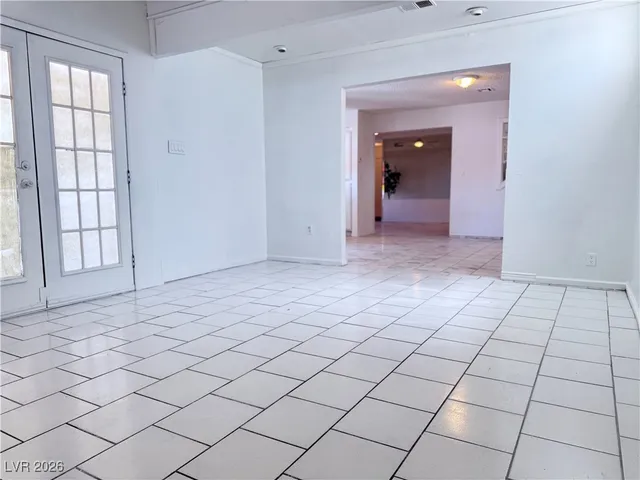 $2,400 | 5600 Grossmont Avenue, Las Vegas, NV 89110