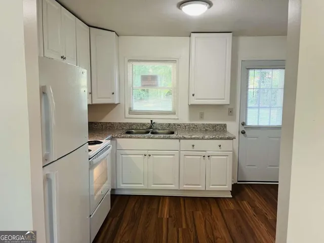 $1,350 | 1076 Center Street Southwest, Unit 1074, Mableton, GA 30126