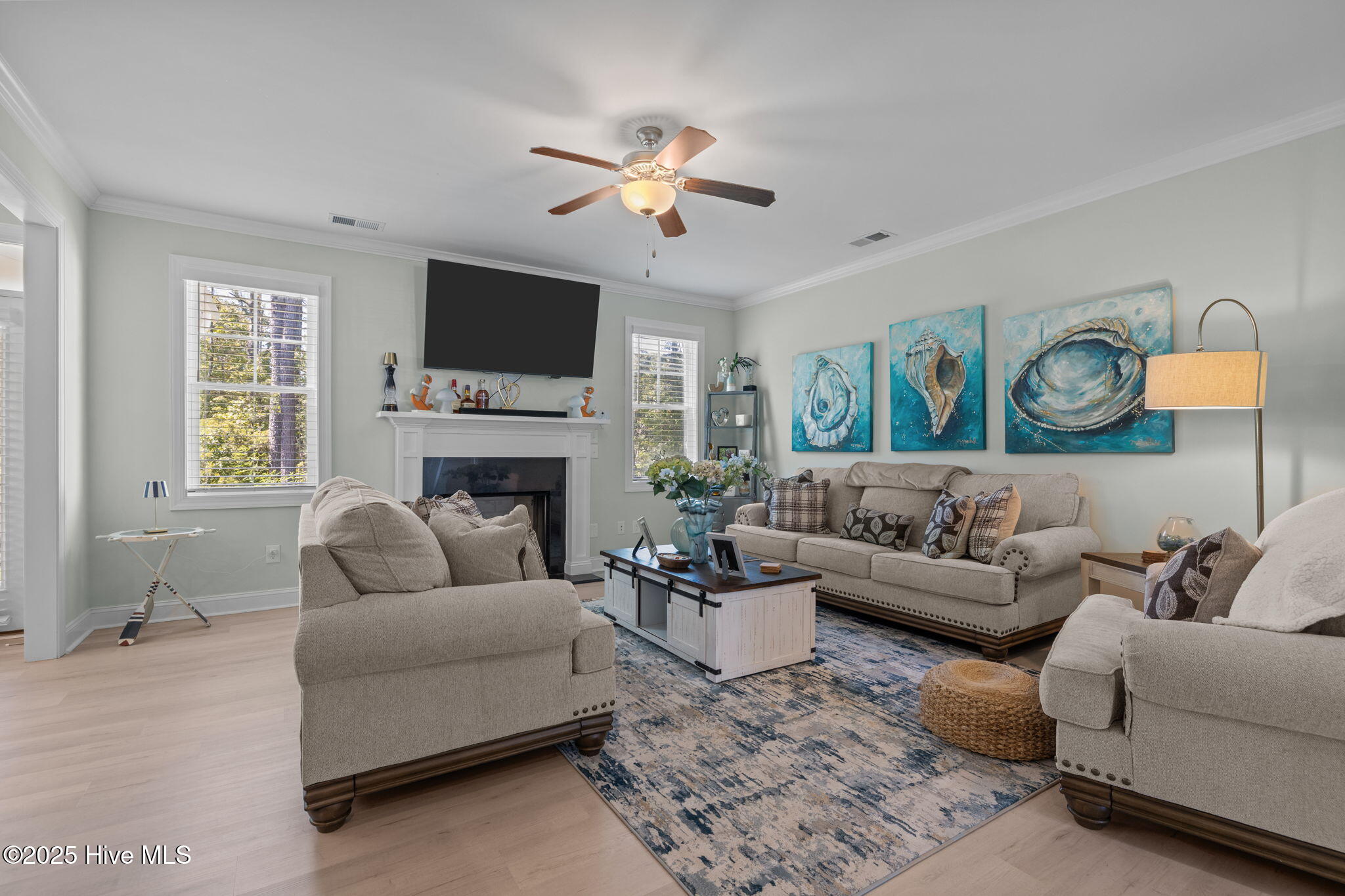 132 Freedom Park Road Beaufort, NC 28516 - Photo 6 of 46 Living Room