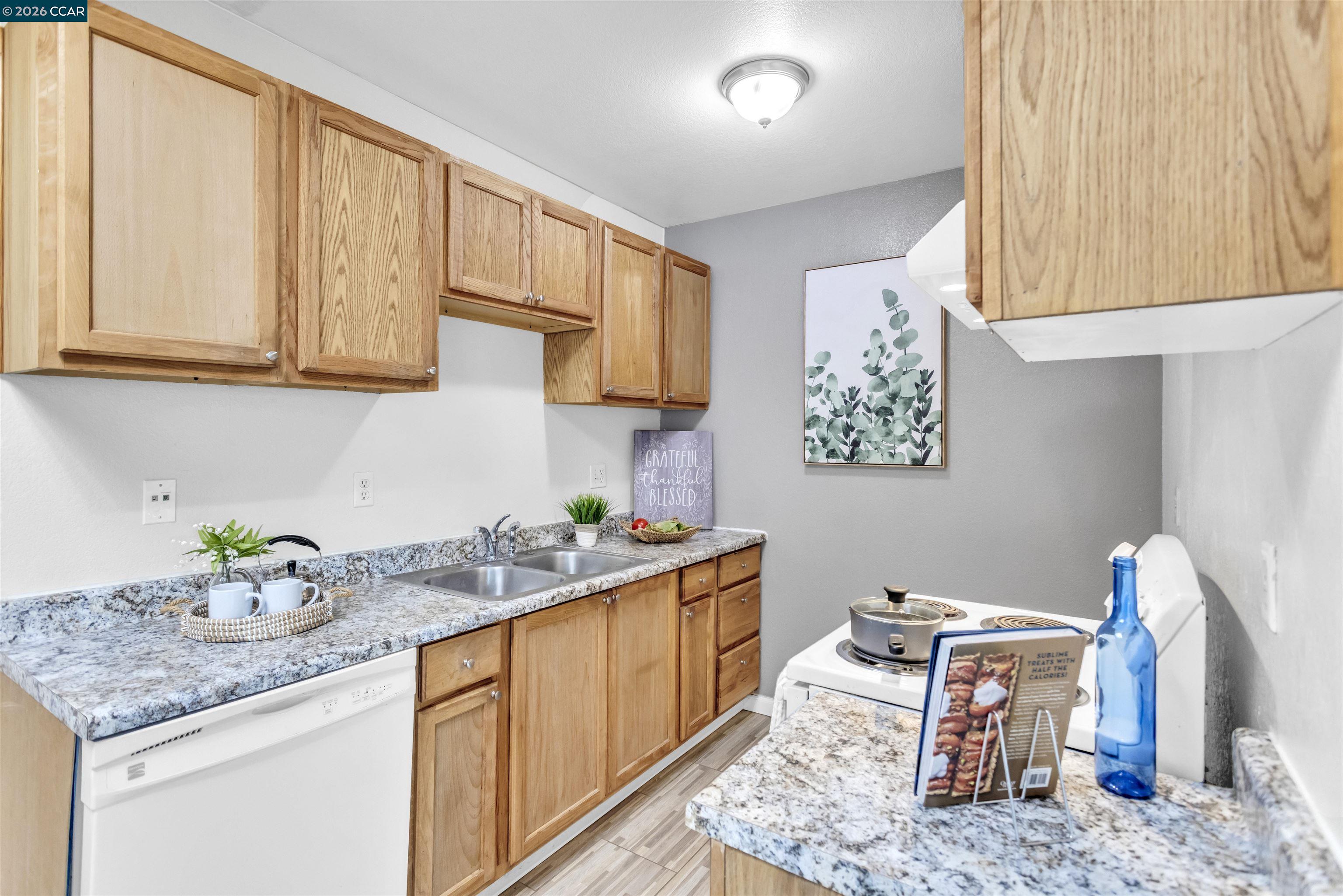 952 Mission Road South San Francisco, CA 94080 - Photo 4 of 30