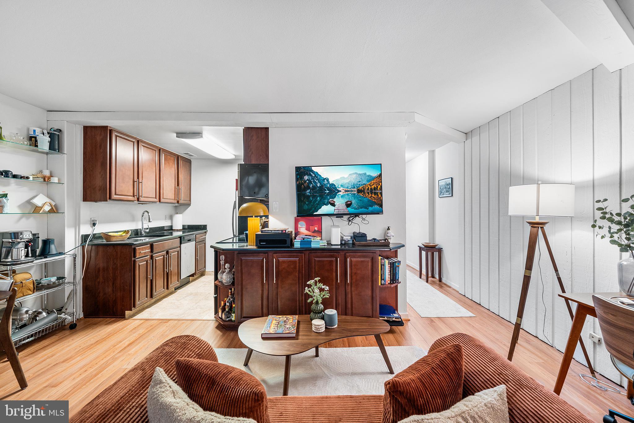 224-30 West Rittenhouse Square, Unit 1002 Philadelphia, PA 19103 - Photo 16 of 31