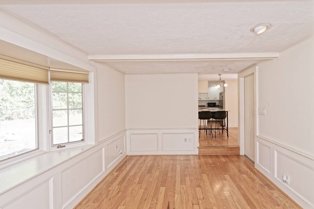32 Colonial Way Holliston, MA 01746 - Photo 18 of 36 Gallery Image 18