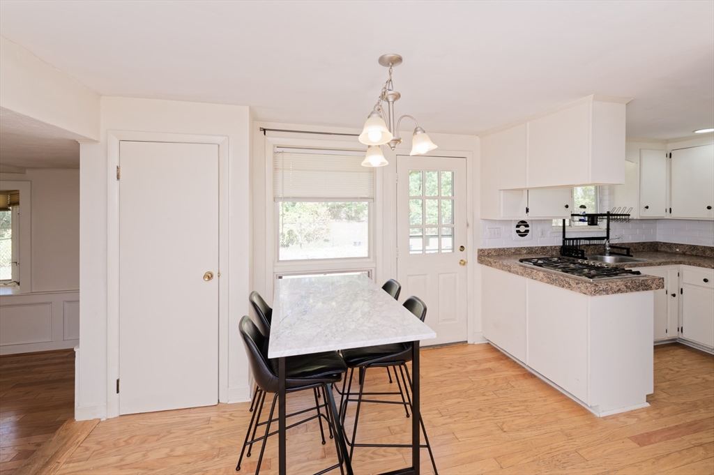 32 Colonial Way Holliston, MA 01746 - Photo 8 of 36 Gallery Image 8