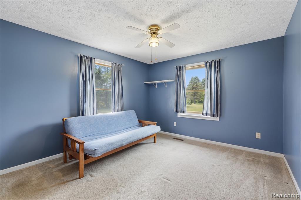 3843 Hooker Road Pinckney, MI 48169 - Photo 14 of 36