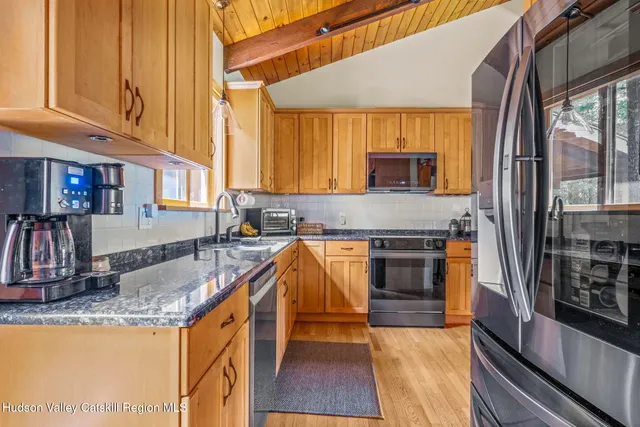 a view of a living room area