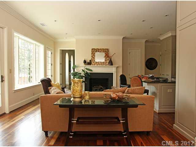 184 Cherokee Road, Unit F Charlotte, NC 28207 - Photo 4 of 16 Gallery Image 4