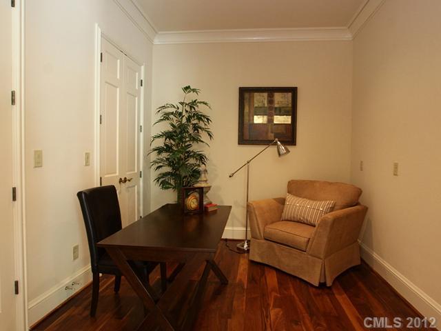 184 Cherokee Road, Unit F Charlotte, NC 28207 - Photo 9 of 16 Gallery Image 9