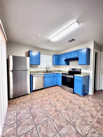 $1,750 | 10726 Wildwood Way, Universal City, TX 78148
