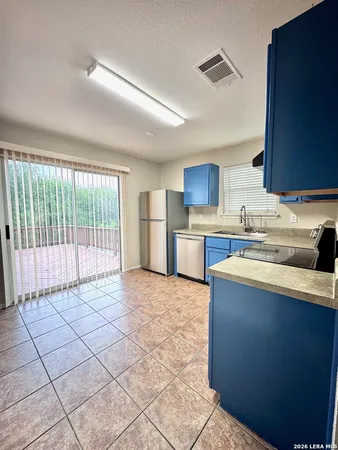 $1,750 | 10726 Wildwood Way, Universal City, TX 78148