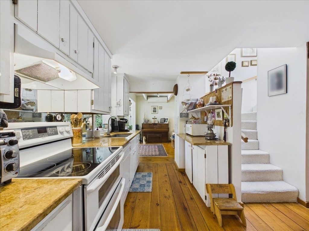 621 Locustfield Road Falmouth, MA 02536 - Photo 25 of 41