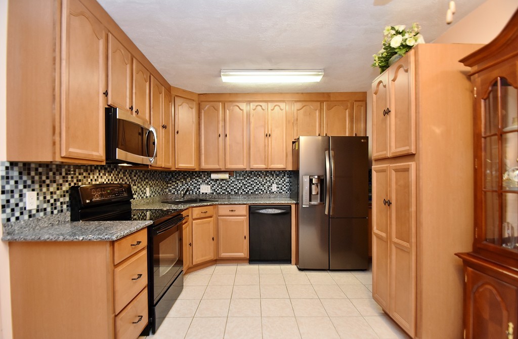 11 Davis Road, Unit A1 Acton, MA 01720 - Photo 3 of 12 Gallery Image 3