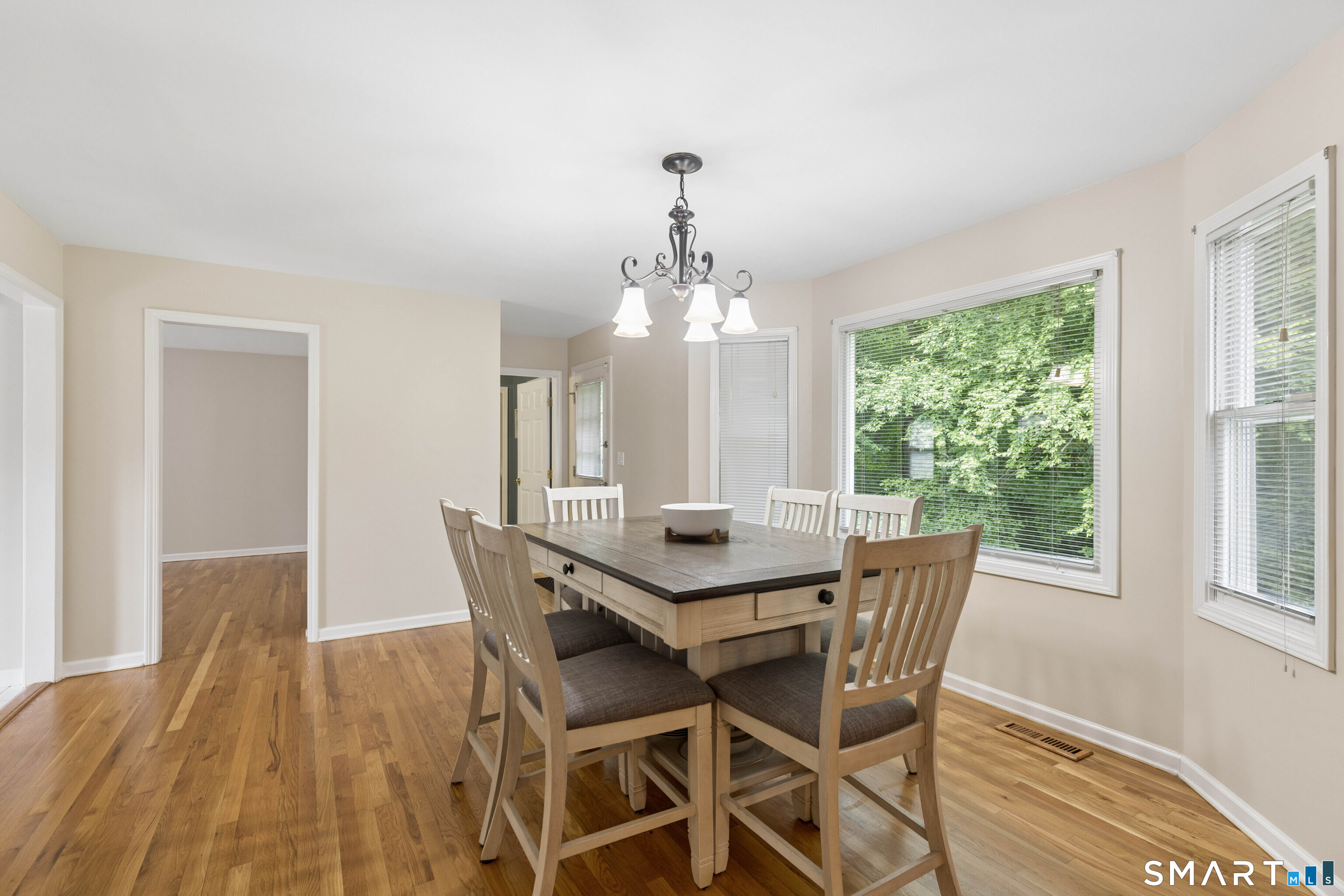 47 Autumn Ridge Road Shelton, CT 06484 - Photo 7 of 40