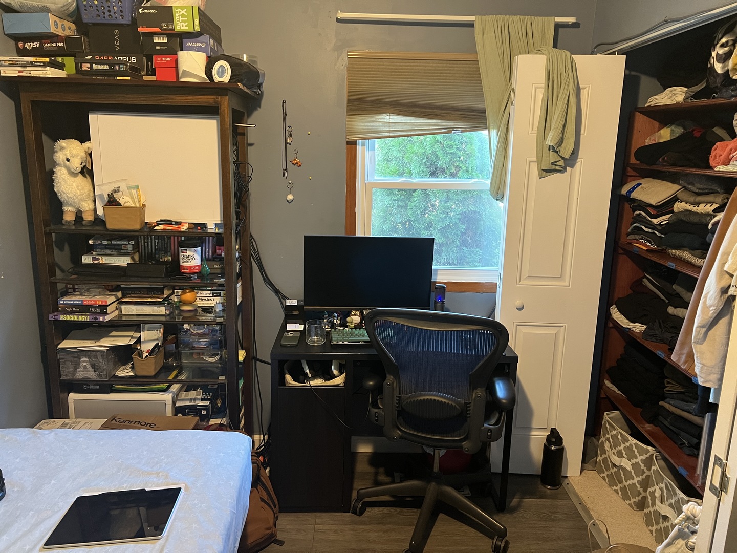 879 North Avenue Des Plaines, IL 60016 - Photo 6 of 7 a view of a workspace with furniture and a window