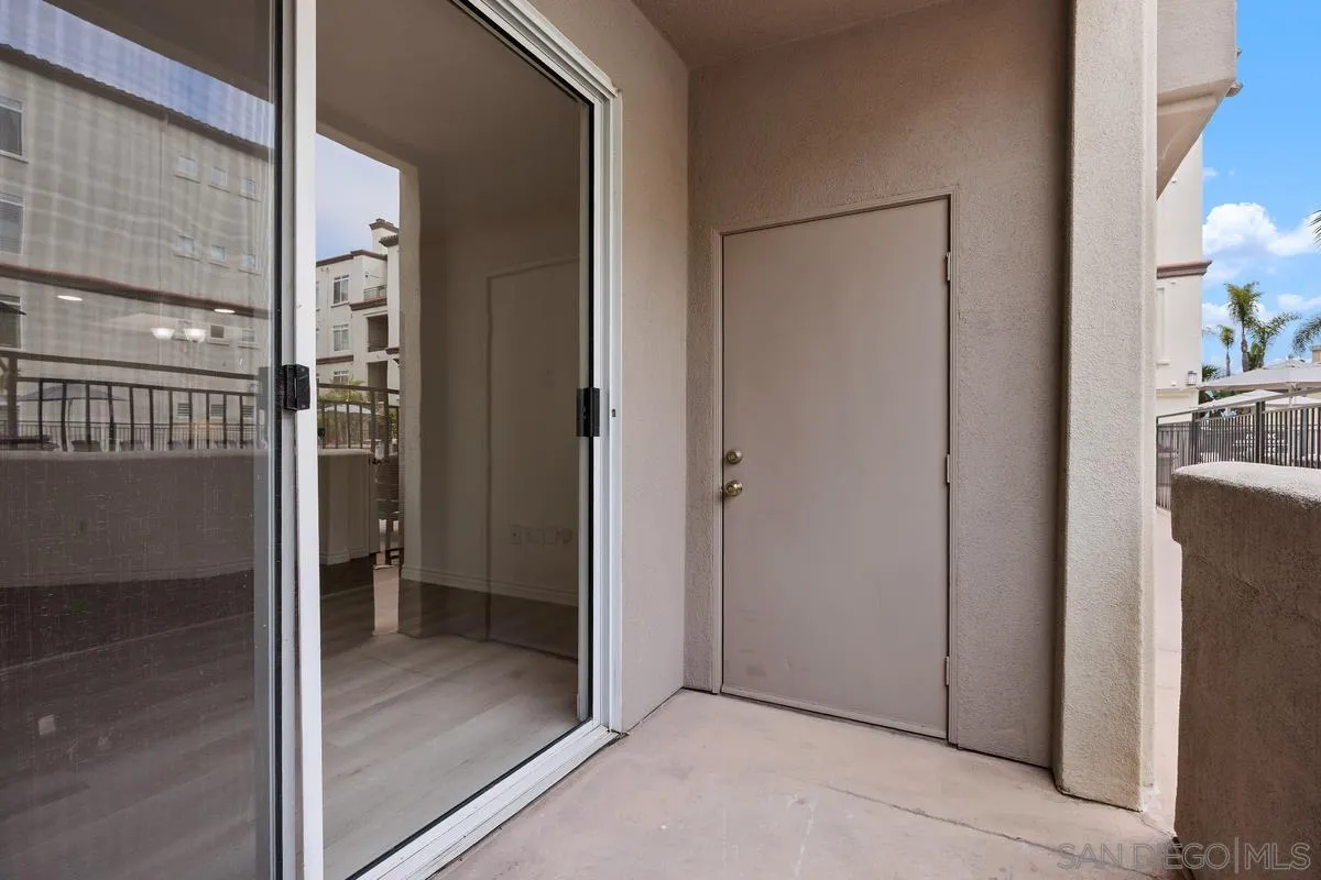 9263 Regents Road, Unit B108 La Jolla, CA 92037 - Photo 29 of 48