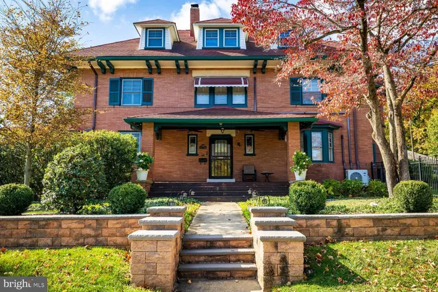 $899,000 | 3001 West Queen Lane, Philadelphia, PA 19129