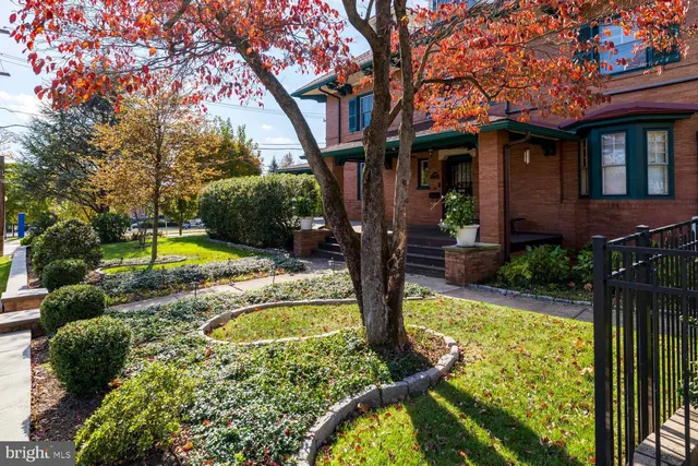 $899,000 | 3001 West Queen Lane, Philadelphia, PA 19129