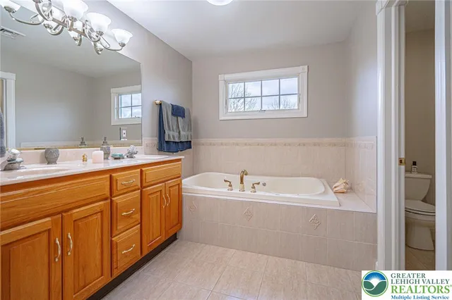 $779,000 | 6551 Overlook Road, Orefield, PA 18069