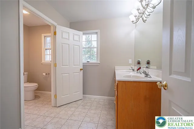 $779,000 | 6551 Overlook Road, Orefield, PA 18069