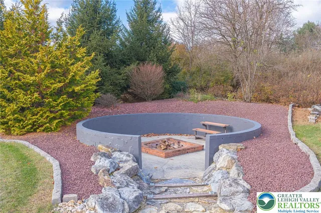 $779,000 | 6551 Overlook Road, Orefield, PA 18069