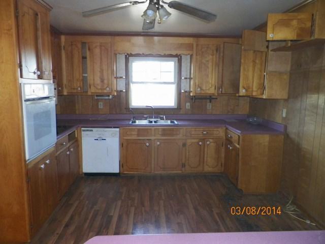 3895 Albert Matthews Road Columbia, TN 38401 - Photo 4 of 13 kitchen